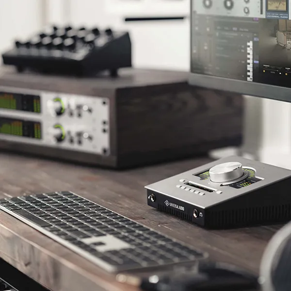 Universal Audio Apollo Twin X QUAD Gen 2 в студии звукозаписи СЕКРЕТ
